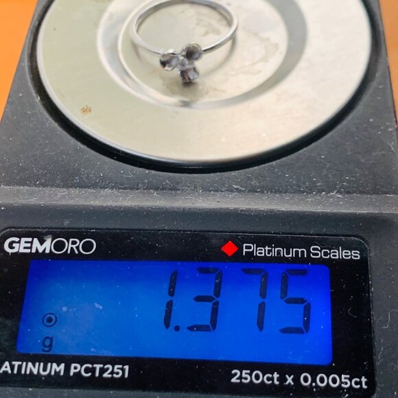 VTG Sterling Silver 925 Cubic Zirconia Flower Stackable Statement Ring Size 8.75 - Picture 11 of 11